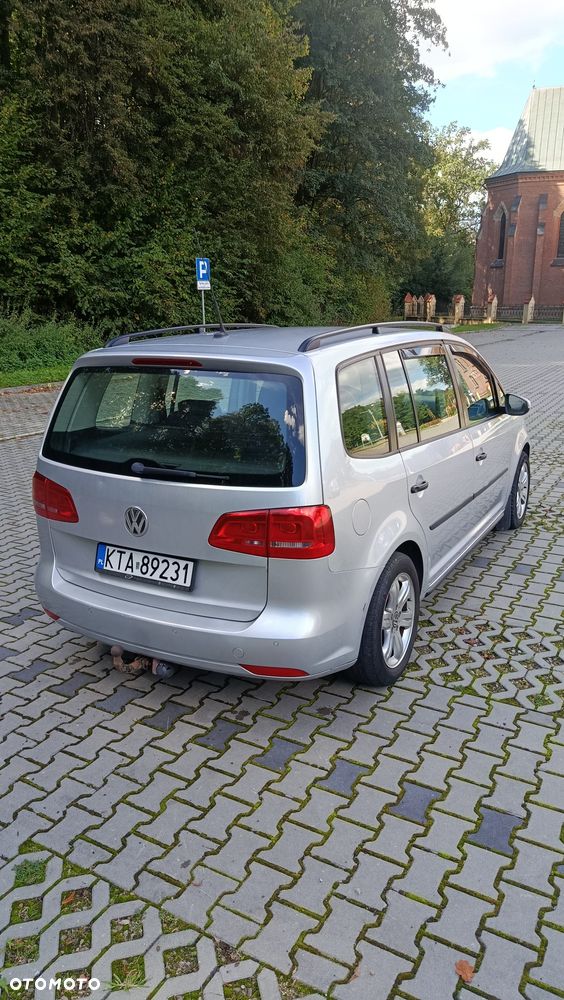 Volkswagen Touran - 4
