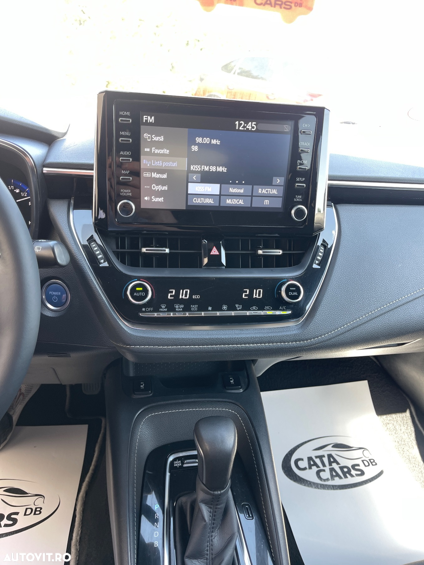 Toyota Corolla 1.8 Hybrid Comfort - 35