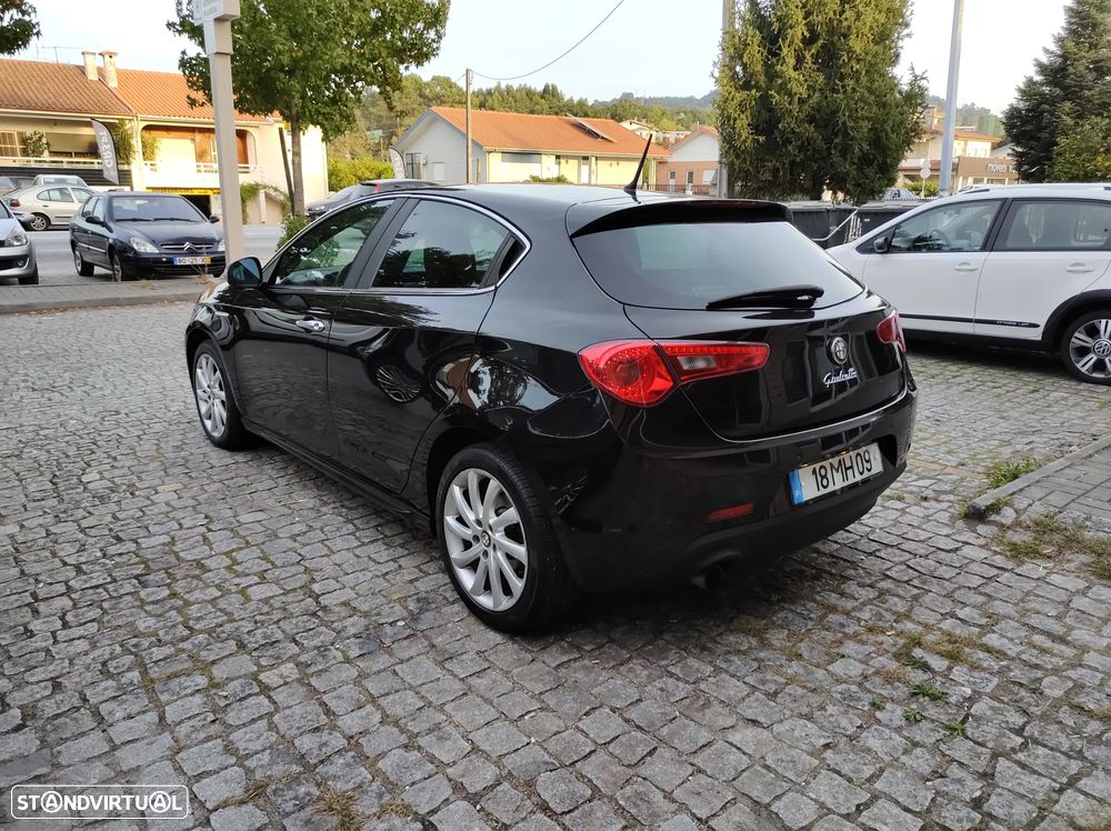 Alfa Romeo Giulietta 1.6 JTDm Distinctive - 6