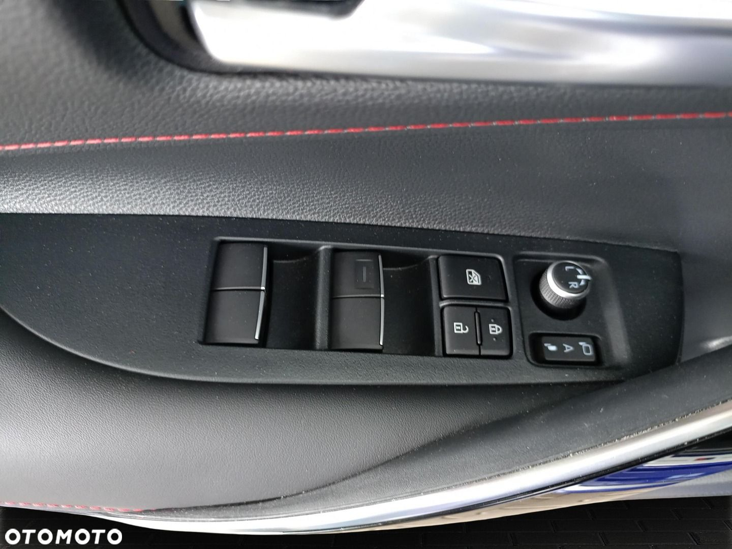 Toyota Corolla - 12
