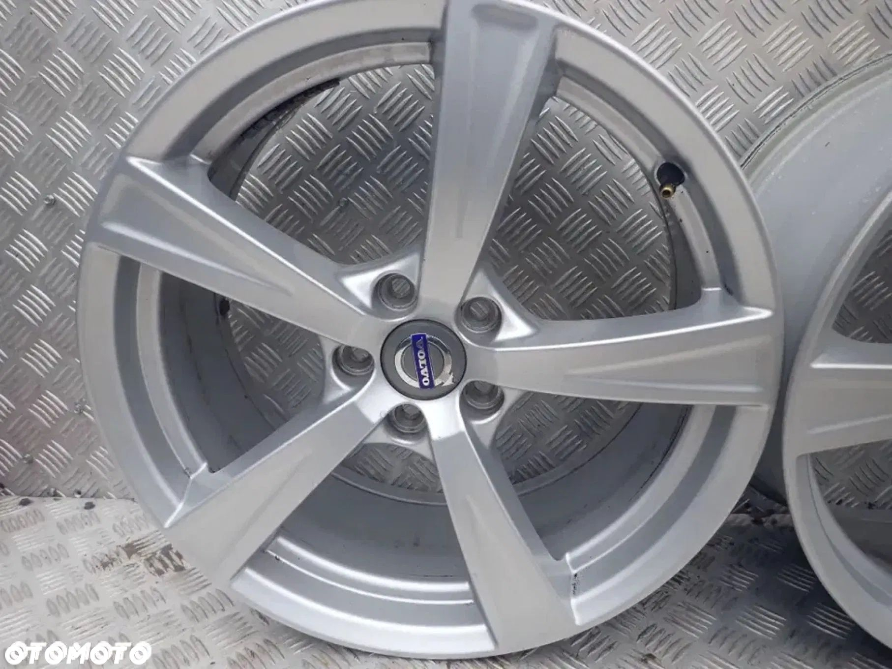 FELGI ALUMINIOWE VOLVO XC60 XC60 XC40 5X108 8Jx18 ET42,5 RADOM - 2