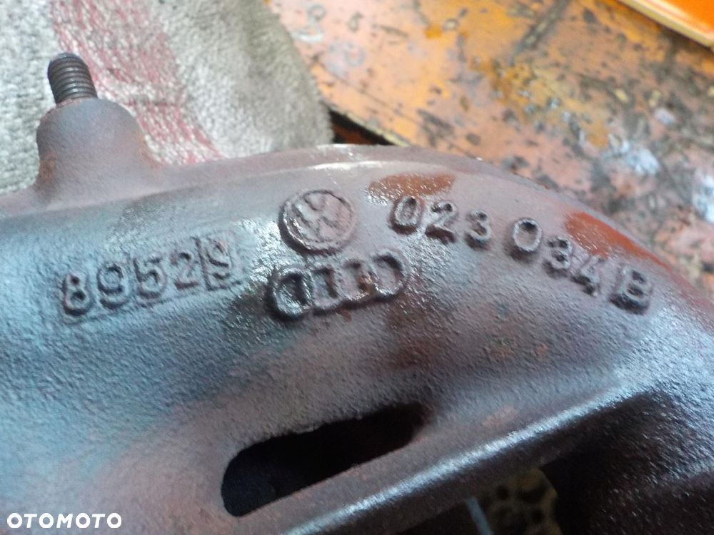 VW T4 2.5 B 94r 110KM AAF kolektor wydechowy 023034B - 3