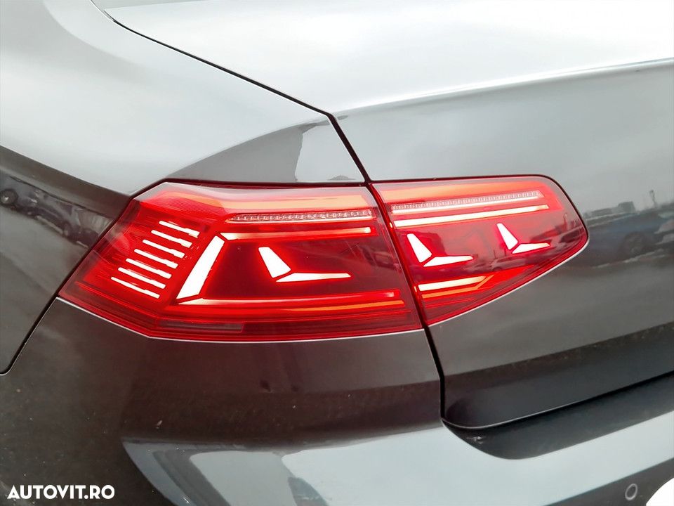 Volkswagen Passat 2.0 TDI DSG Comfortline - 10