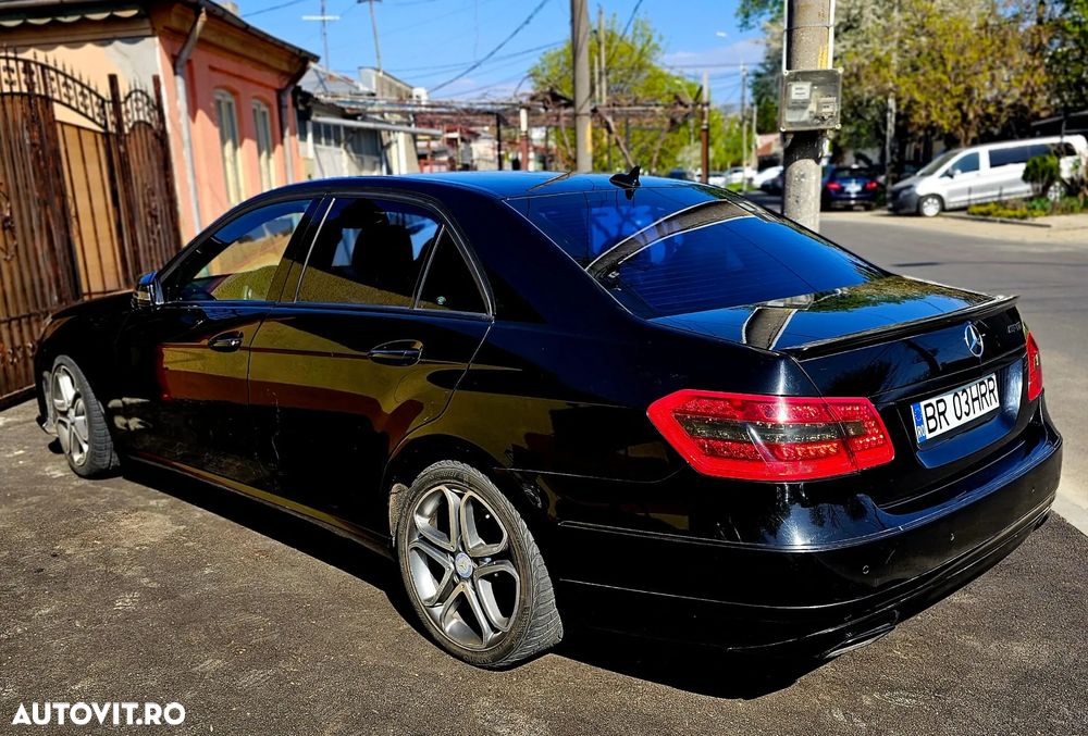 Mercedes-Benz E 250 CDI DPF BlueEFFICIENCY 7G-TRONIC Avantgarde - 3