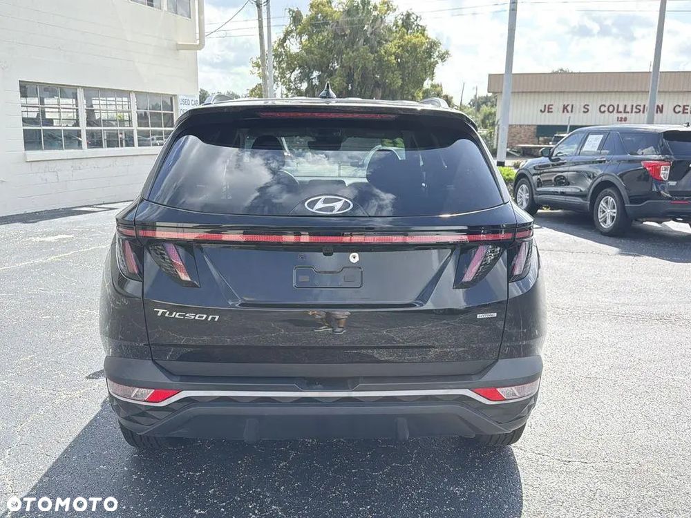 Hyundai Tucson - 8