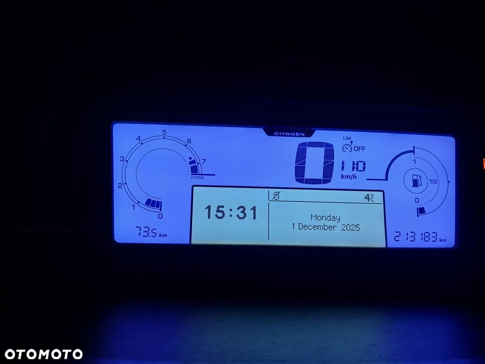 Citroën C4 Picasso 1.8i Impress - 17