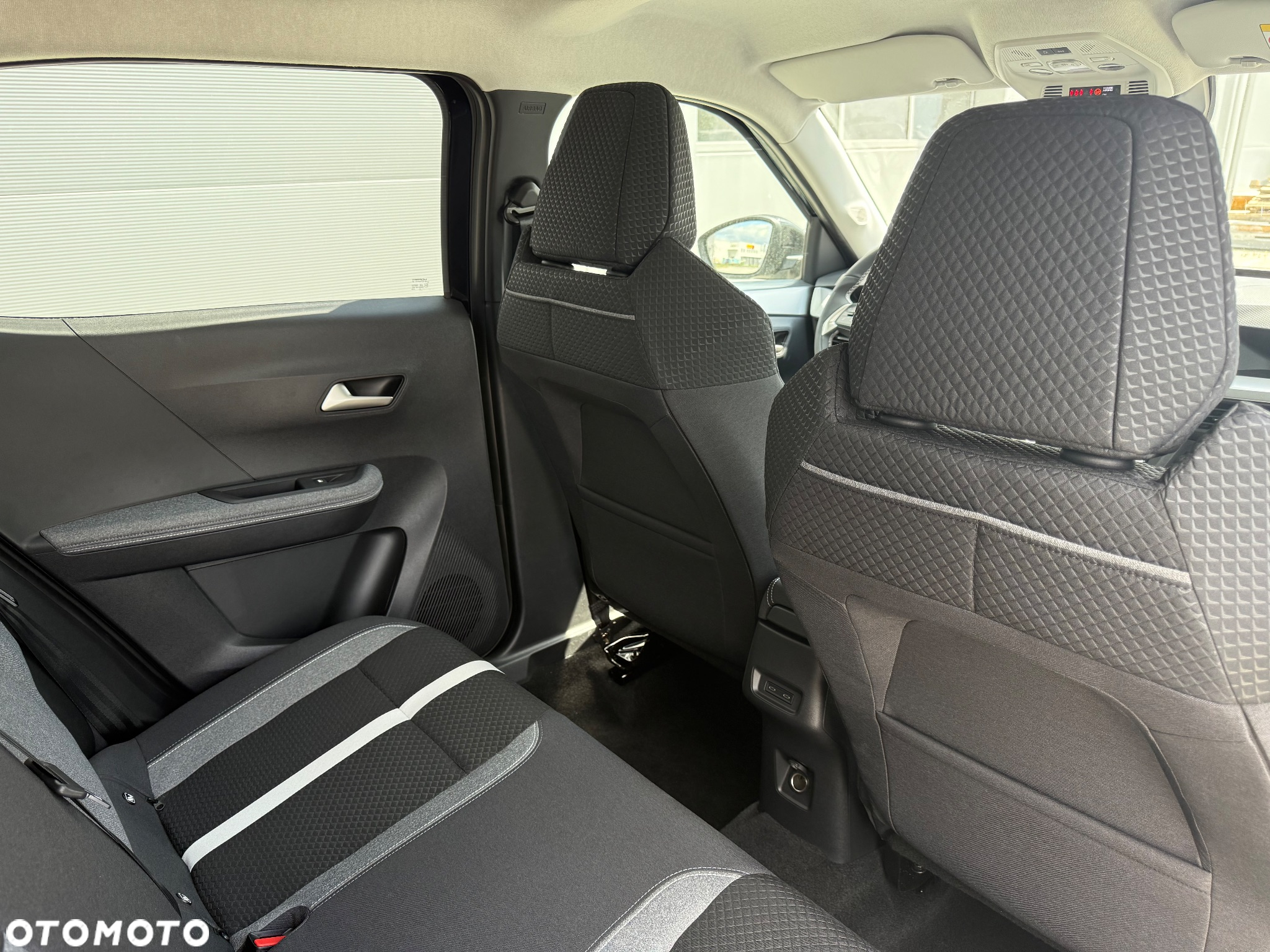 Opel Frontera 1.2 T mHEV GS eDTC6 - 10