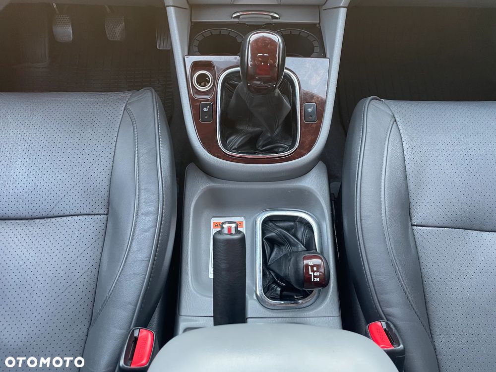 Suzuki Grand Vitara 2.0 - 8