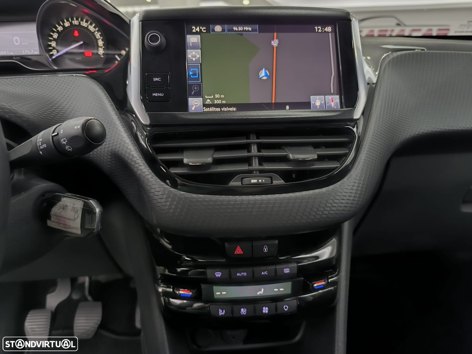 Peugeot 2008 1.2 PureTech Style - 45