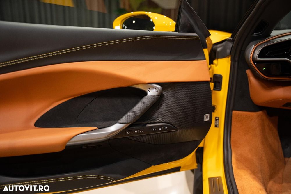 Ferrari 296 GTS - 12