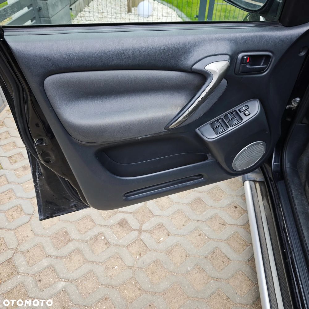 Toyota RAV4 2.0 D-4D 4x4 - 8