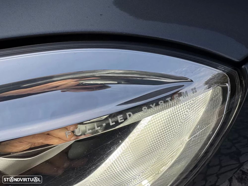 Volvo V40 Cross Country 1.5 T3 Geartronic - 24