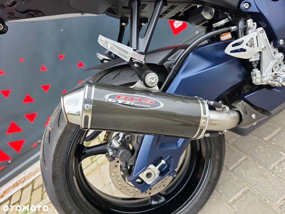 Suzuki GSX-R - 24