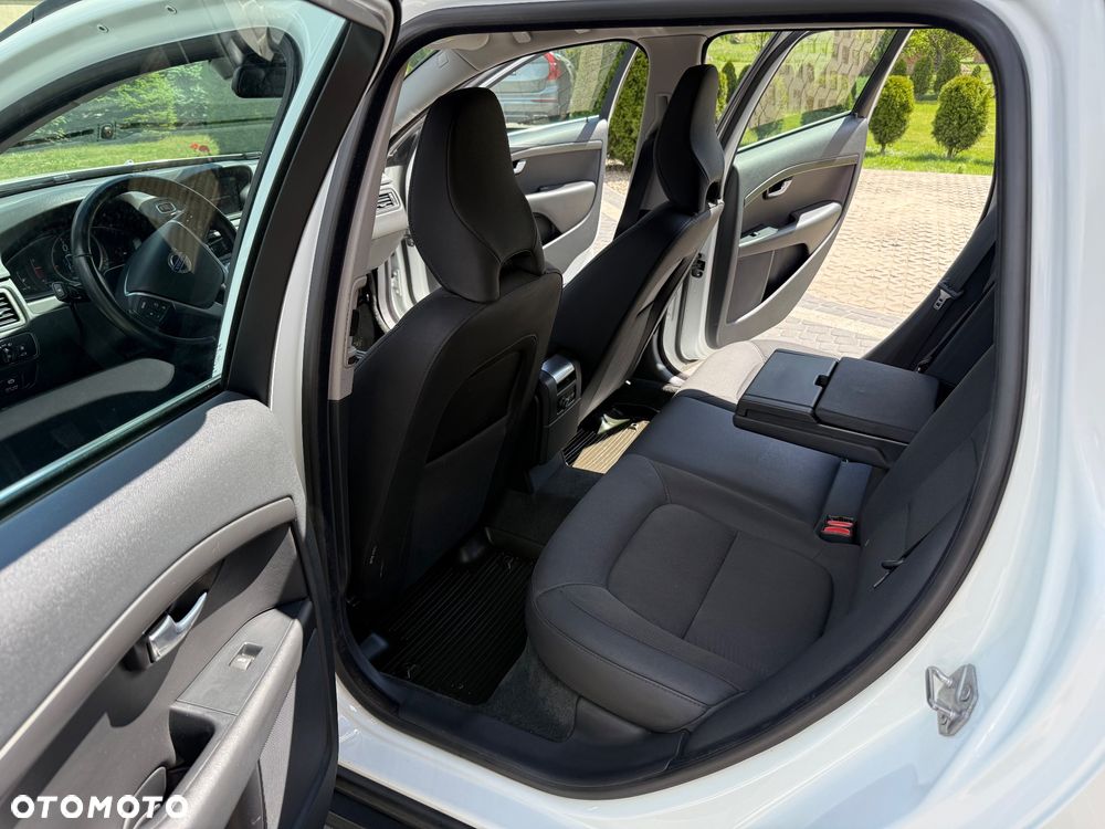 Volvo XC 70 D4 AWD Momentum - 17
