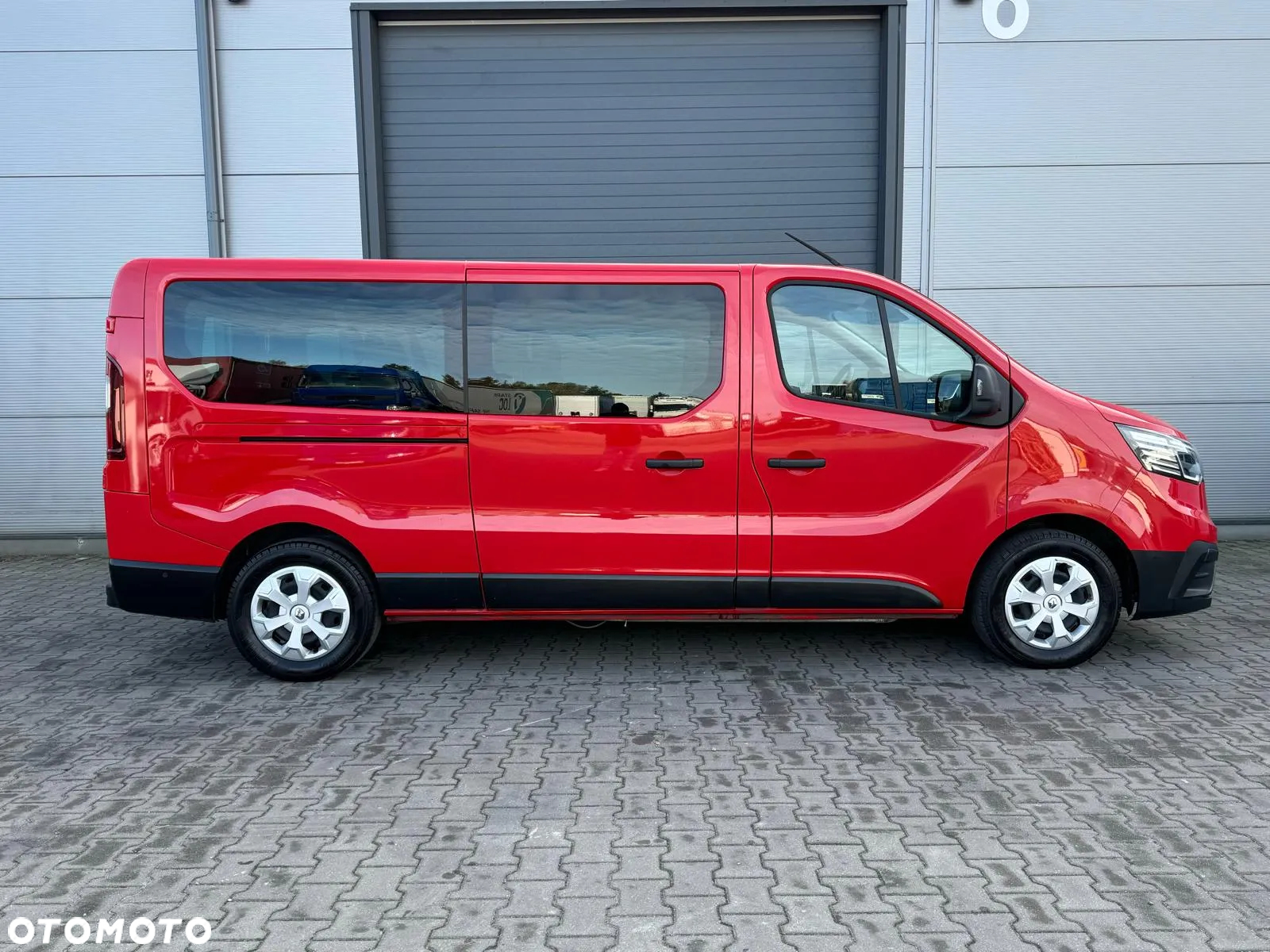 Renault Trafic SpaceClass 2.0 dCi EDC - 4