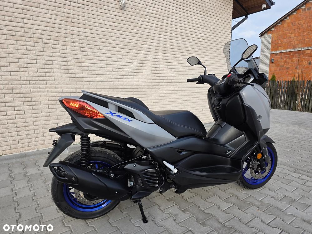 Yamaha X-max - 10
