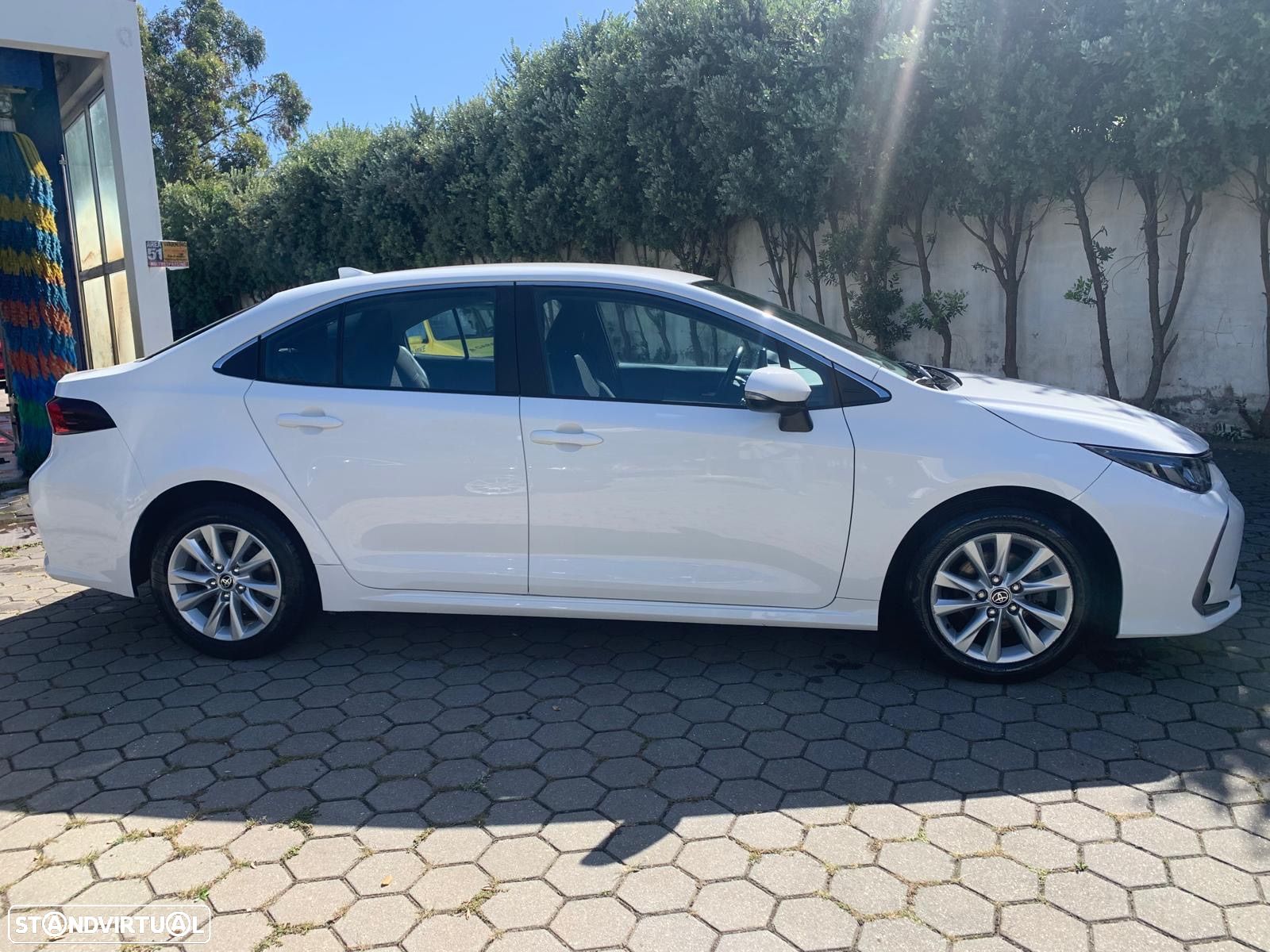 Toyota Corolla SD 1.8 Hybrid Comfort - 1