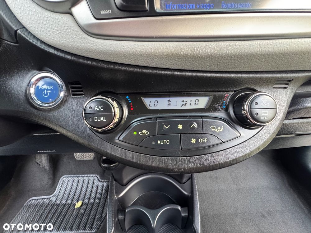 Toyota Yaris - 14