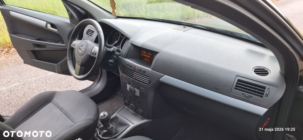Opel Astra 1.9 CDTI Elegance - 17