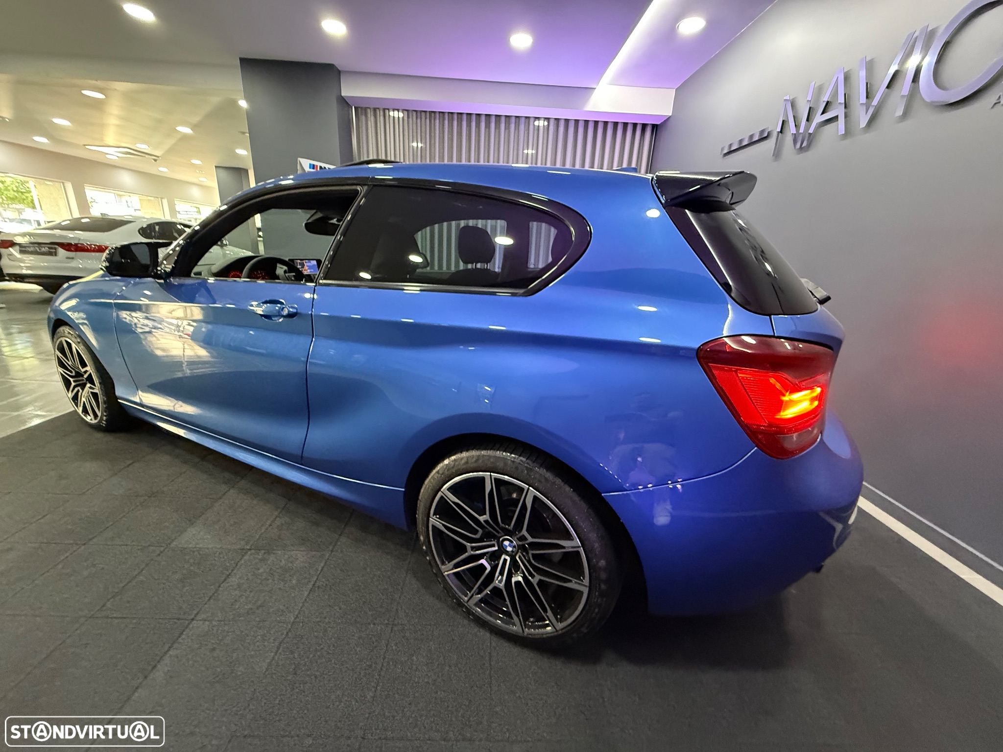 BMW 118 d Pack M - 12