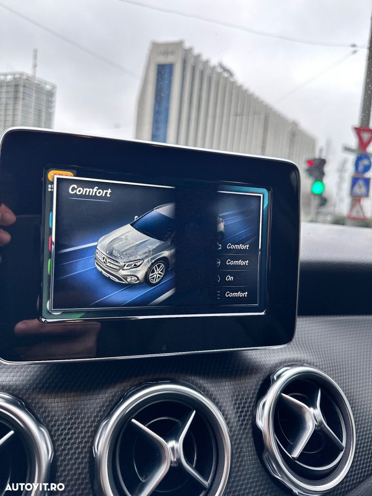 Mercedes-Benz GLA 180 7G-DCT UrbanStyle Edition - 19