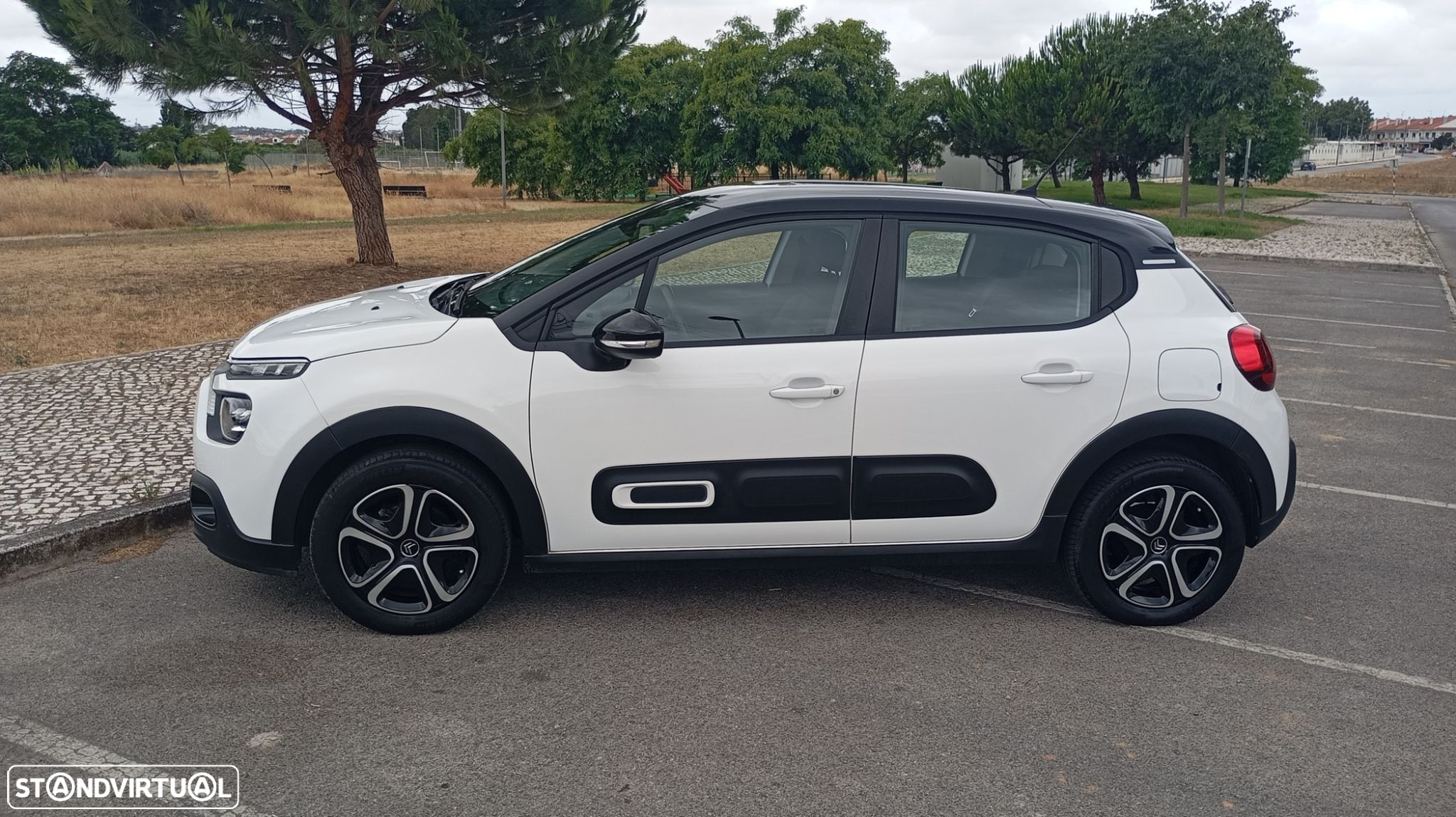 Citroën C3 1.2 PureTech Shine - 3