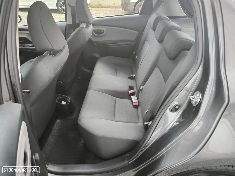 Toyota Yaris 1.4 D-4D ACtive+AC — fotografia 29