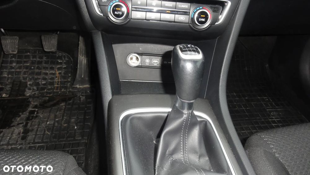 Kia Optima 2.0 M - 8