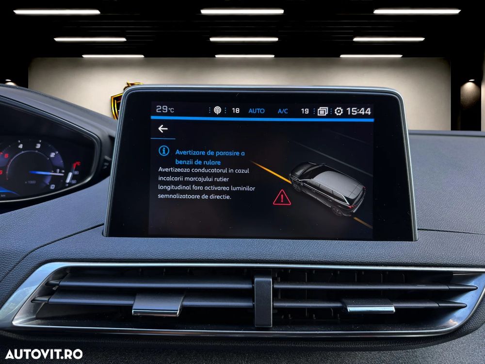 Peugeot 5008 1.5 BlueHDI s&s EAT8 Allure - 33