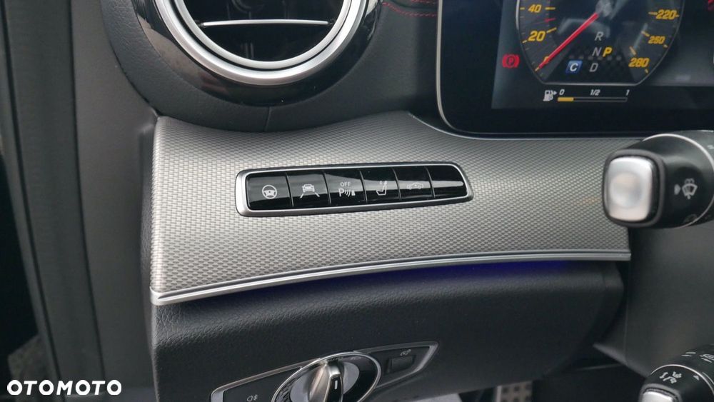 Mercedes-Benz Klasa E - 12