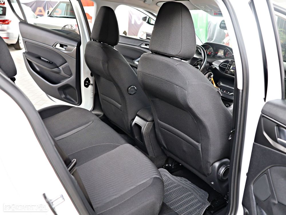 Peugeot 308 1.6 BlueHDi Active J17 - 27