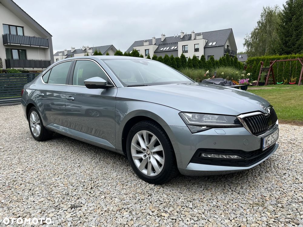 Skoda Superb 2.0 TDI SCR Ambition DSG - 4