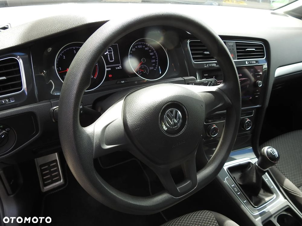 Volkswagen Golf - 15