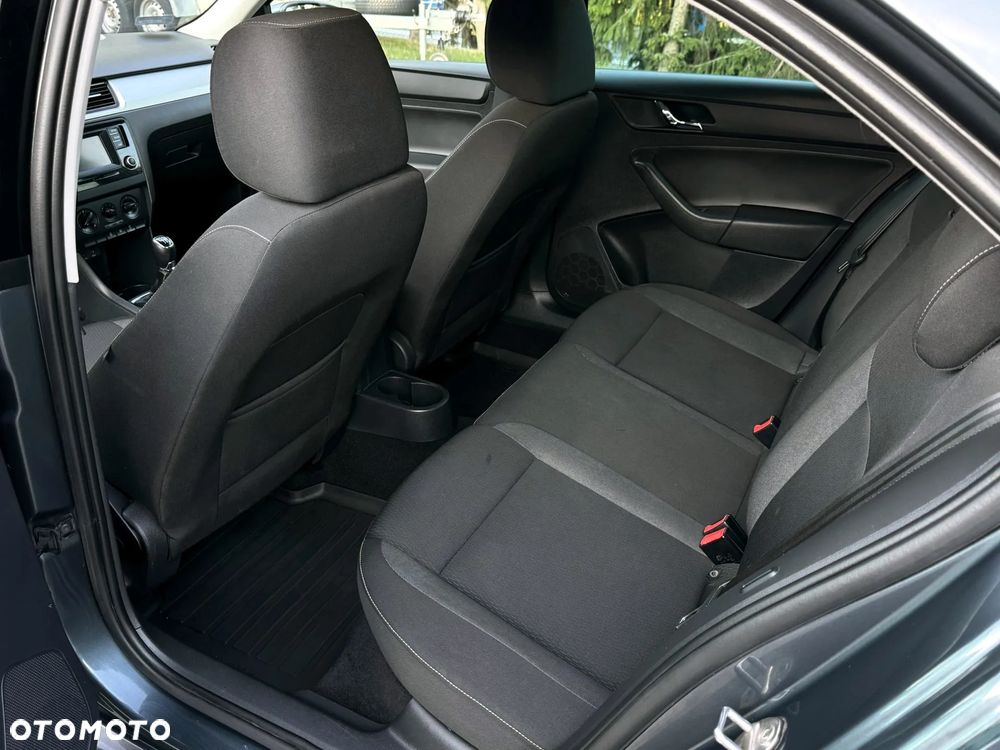 Skoda RAPID 1.2 TSI Active - 19