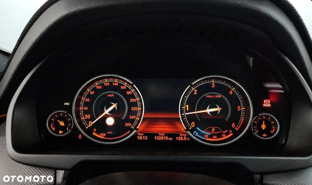 BMW X5 xDrive30d Sport-Aut - 8
