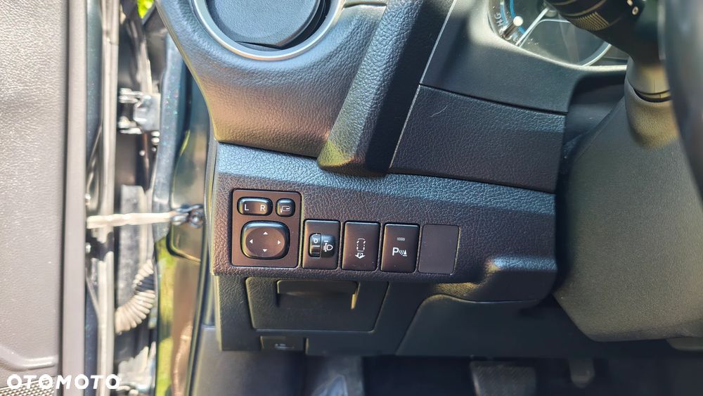 Toyota Auris - 22