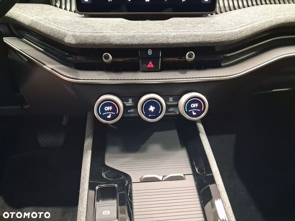 Skoda Superb 1.5 TSI mHEV DSG Selection - 25