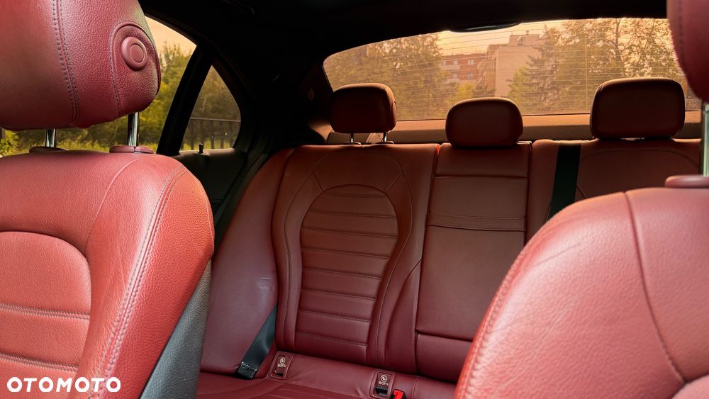 Mercedes-Benz Klasa C 300 7G-TRONIC - 16