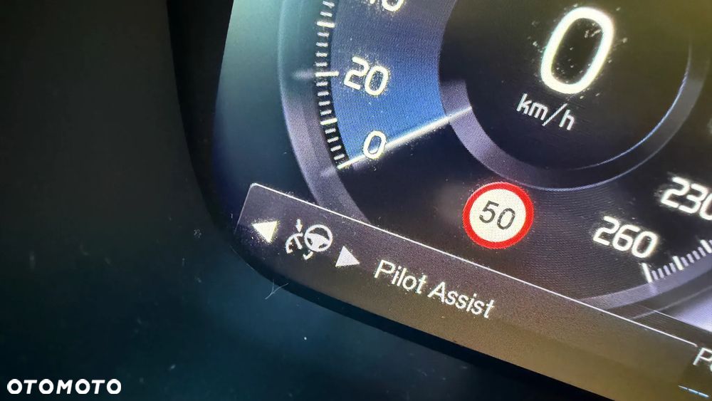 Volvo XC 40 T3 Geartronic Momentum Core - 24