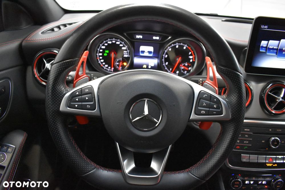 Mercedes-Benz CLA 250 4Matic 7G-DCT Sport - 19