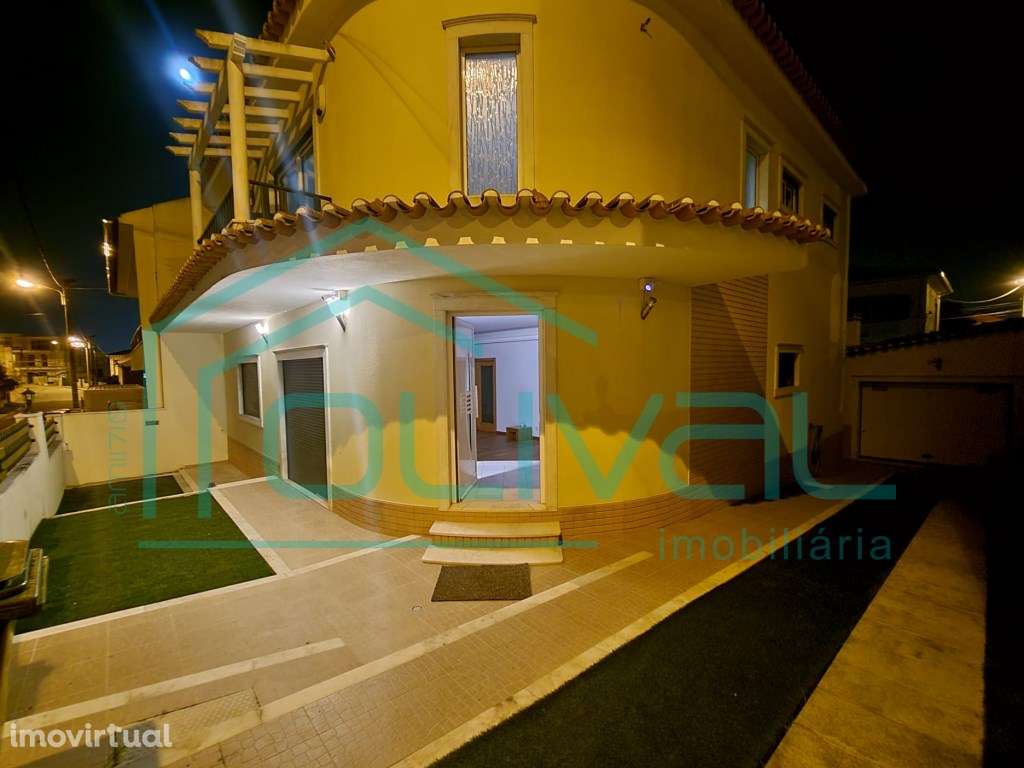 Esplêndida moradia independente no Alto da Eira - Grande imagem: 3/24