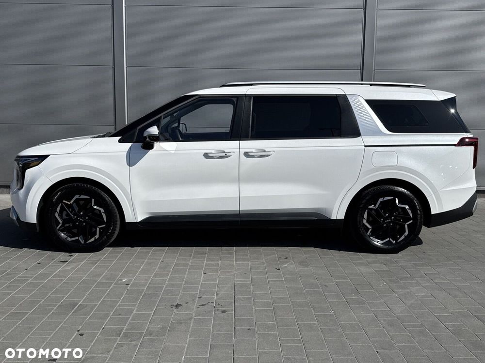 Kia Carnival - 6