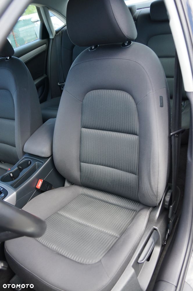 Audi A4 Limousine 2.0 TDI DPF quattro Attraction - 24