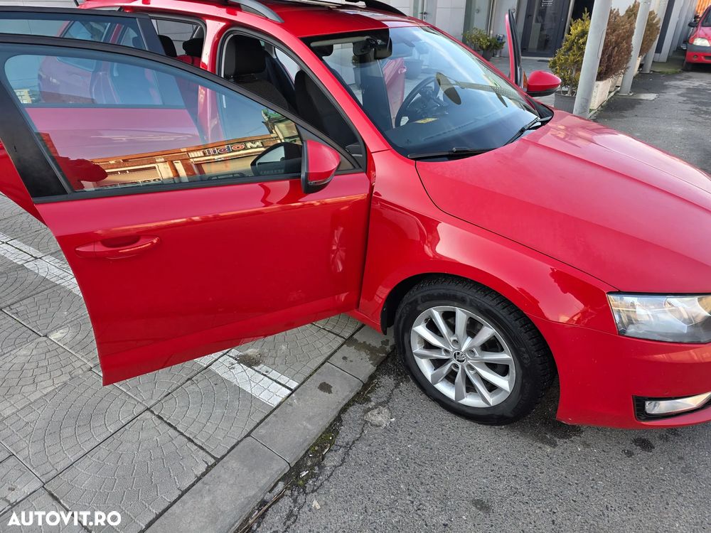 Skoda Octavia 1.6 TDI (Green tec) DSG Style - 13