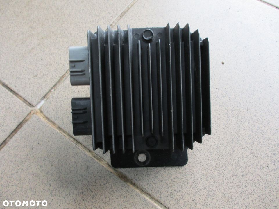 CAN AM OUTLANDER 800 G1 REGULATOR NAPIECIA - 1