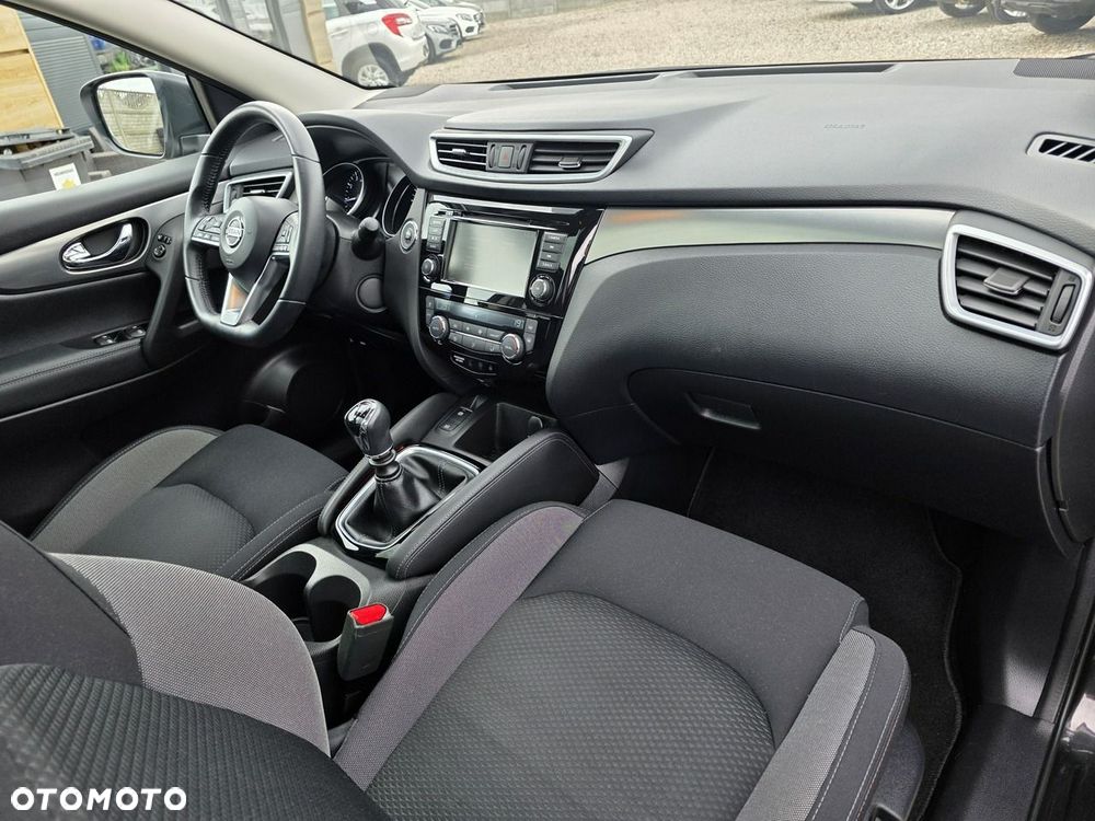 Nissan Qashqai 1.3 DIG-T N-Connecta - 26