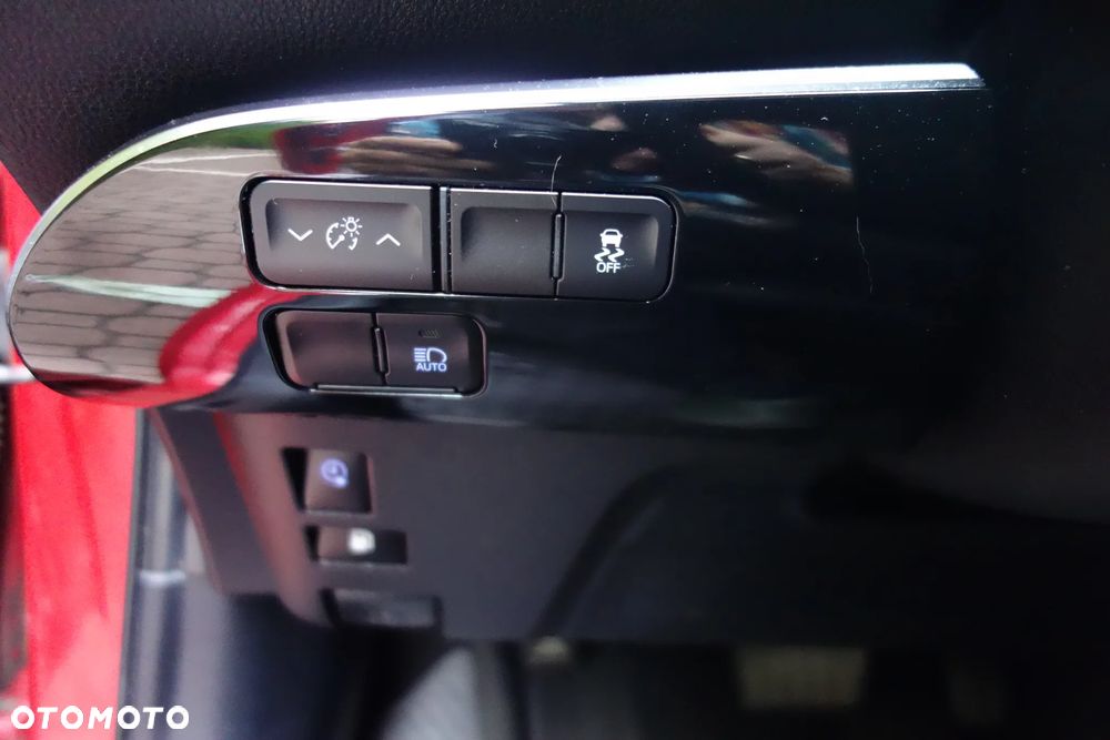 Toyota Prius 1.8 Hybrid Executive - 32