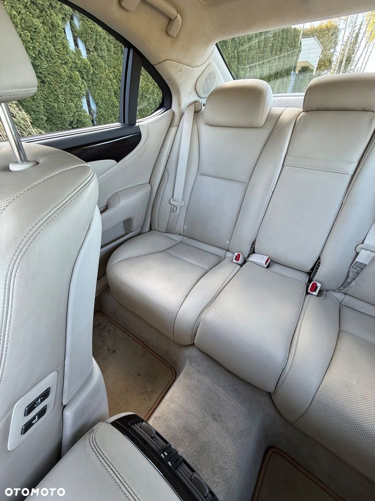 Lexus LS 460 Prestige AWD - 13