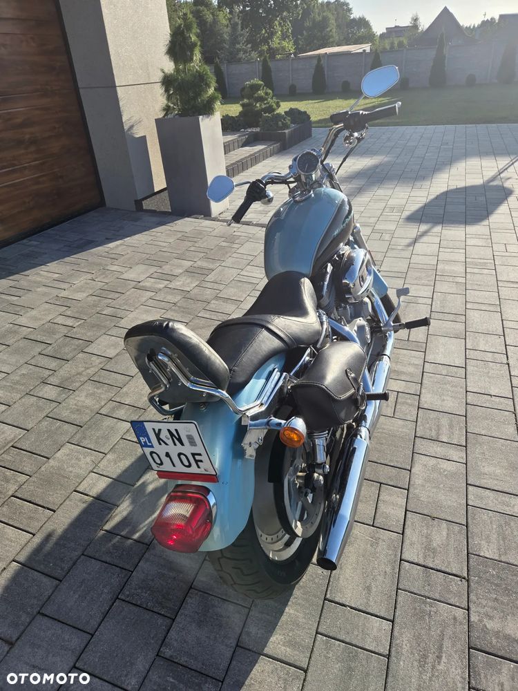 Harley-Davidson Sportster Custom 883C - 3