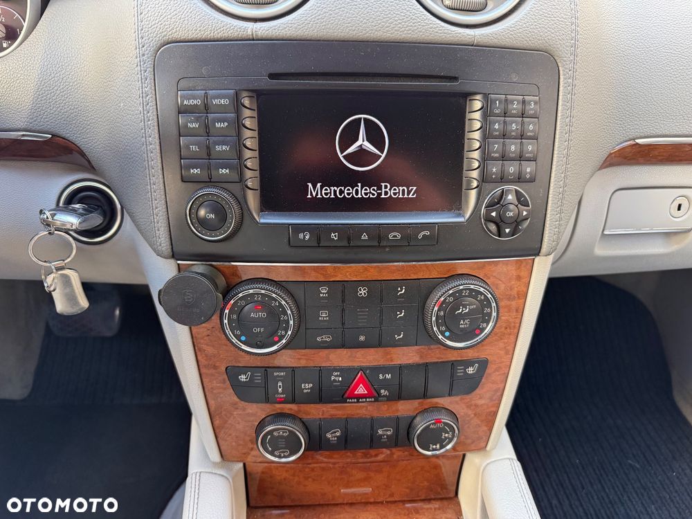 Mercedes-Benz GL 320 CDI 4Matic 7G-TRONIC - 29